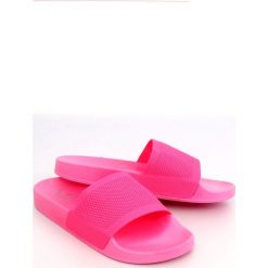 Klapki z dzianinowym paskiem różowe PT-110 Fuchsia. Czerwone klapki damskie ButyModne, bez wzorów, z dzianiny, sportowe, bez obcasa. W wyprzedaży za 69.00 zł.