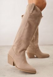 Ciemnobeżowe Kozaki Kowbojki na Stożku z Gładką Cholewką z Imitacji Zamszu Halille. Brązowe kozaki damskie Renee, z materiału, bez obcasa, na obcasie. Za 199.99 zł.