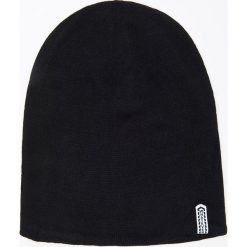 Dwustronna czapka beanie - Czarny. Czarne czapki i kapelusze męskie Cropp. Za 29.99 zł.