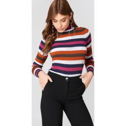 Trendyol Sweter w paski - Multicolor. Paski damskie marki Trendyol. W wyprzedaży za 60.57 zł.