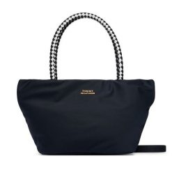 Torebka Tommy Hilfiger. Niebieskie torebki do ręki damskie Tommy Hilfiger, bez wzorów, z nylonu, klasyczne, bez dodatków. Za 449.99 zł.
