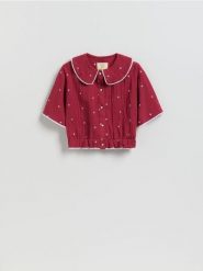 Bawełniana koszula z haftem - czerwony. Czerwone koszule damskie Reserved, l, bez wzorów, z bawełny, bez kołnierzyka, bez ramiączek. Za 199.99 zł.