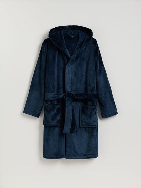 Szlafrok z kapturem - granatowy. Niebieskie szlafroki męskie Reserved, l, bez wzorów, z dzianiny, bez ramiączek, z kapturem. Za 159.99 zł.