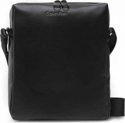 Calvin Klein Męska saszetka na ramię Calvin Klein NoSize. Torby na ramię męskie Calvin Klein, bez wzorów, na ramię. Za 210.96 zł.