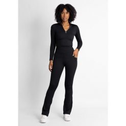 Damskie legginsy golfowe Ventura – Wysoki stan, modelujące, oddychające. Czarne legginsy damskie FLAIRWAY GOLF, bez wzorów, z tkaniny, z podwyższonym stanem, na golfa. Za 255.00 zł.