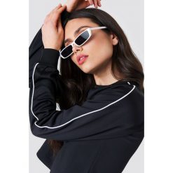 NA-KD Krótka bluza sportowa - Black. Bluzy damskie NA-KD. W wyprzedaży za 50.47 zł.