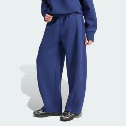 ZIMOWE SPODNIE BARREL Z DZIANINY SOFT LUX. Niebieskie spodnie materiałowe damskie Adidas, l, bez wzorów, z bawełny. Za 329.00 zł.