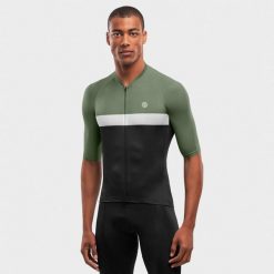 Męska ultralekka koszulka rowerowa Kolarstwo Siroko M3 Grand Master. Czarne buty sportowe męskie SIROKO, m, bez wzorów, z jersey, bez kołnierzyka, bez ramiączek, rowerowe. W wyprzedaży za 211.00 zł.