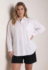 Biała Bawełniana Koszula o Kroju Oversize Nororena. Białe bluzki damskie Born2be, l, bez wzorów, z bawełny, eleganckie, bez kołnierzyka, bez ramiączek. Za 89.99 zł.