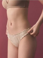 Majtki typu figi 3 pack - kremowy. Białe figi damskie Reserved, l, bez wzorów. W wyprzedaży za 35.99 zł.