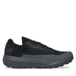 Buty do biegania Arc'teryx. Czarne buty sportowe męskie Arc'teryx, bez zapięcia, do biegania. Za 799.99 zł.