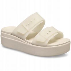 Sandały dla Kobiet Crocs Brooklyn Buckle Frosted Low Wedge. Brązowe sandały damskie Crocs, bez wzorów, z materiału, bez obcasa, na platformie, bez zapięcia. Za 231.99 zł.