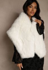 Białe Futerkowe Ponczo Szal Typu Etola Aezney. Białe swetry damskie Renee, bez wzorów, z satyny, eleganckie, bez kołnierzyka, bez ramiączek, bez kaptura. Za 109.99 zł.