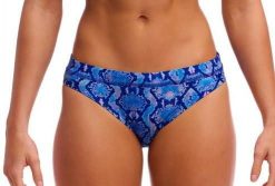 Bikini - dół od bikini Funkita Sports Brief Blue Viper. Niebieskie bikini damskie FUNKITA, l, bez wzorów. Za 129.00 zł.