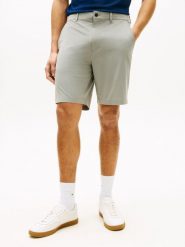 Tommy Hilfiger Szorty Mężczyźni Sztuczne włókno szary, 33. Szare szorty męskie Tommy Hilfiger, na lato, m, bez wzorów, z włókna. Za 329.95 zł.