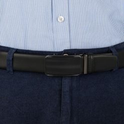 Pasek męski skórzany 3,5 cm klamra automatyczna Beltimore czarny 02-592 : Kolory - czarny, Rozmiar pasków - r.110-125 cm. Czarne paski damskie bez wzorów, ze skóry, wizytowe. Za 64.99 zł.