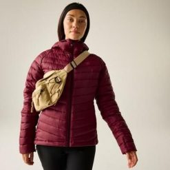 Kurtka pikowana damska Air Lite. Czerwone kurtki sportowe damskie Dare 2b, bez wzorów, z poliesteru, bez kaptura, trekkingowe. Za 649.99 zł.