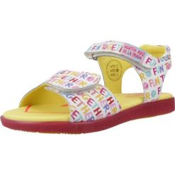 Sandały AGATHA RUIZ DE LA PRADA 242964A Biały. Białe sandały damskie Agatha Ruiz de la Prada, bez wzorów, ze skóry, bez obcasa, bez zapięcia. Za 167.99 zł.