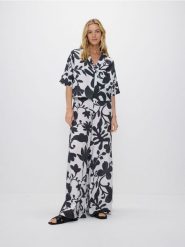 Wzorzyste spodnie palazzo - czarny. Czarne spodnie materiałowe damskie Reserved, l, bez wzorów, z tkaniny. W wyprzedaży za 45.99 zł.