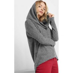 Lekki sweter z kołnierzem. Szare swetry damskie Orsay, z dzianiny, z asymetrycznym kołnierzem. Za 69.99 zł.