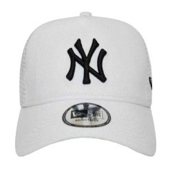 Męska Czapka Z Daszkiem Essential New York Yankees Trucker Cap. Białe czapki i kapelusze męskie New Era, bez wzorów, sportowe. Za 184.99 zł.