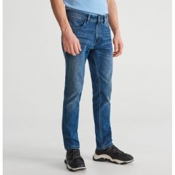 Jeansowe spodnie slim z recyklingu - Granatowy. Spodnie materiałowe męskie Reserved. Za 169.99 zł.