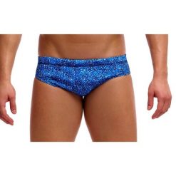 Kąpielówki męskie Funky Trunks Pebble Beach - slipy. Niebieskie kąpielówki męskie FUNKY TRUNKS, m, bez wzorów, do pływania. Za 139.00 zł.