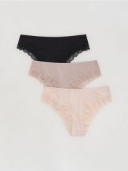 Majtki szorty z koronką 3 pack - czarny. Czarne szorty damskie Reserved, l, bez wzorów, z dzianiny. Za 59.99 zł.