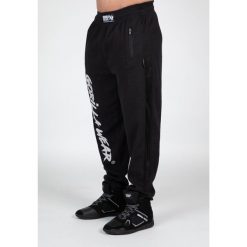 Augustine Stara szkoła Spodnie - Czarny. Czarne buty sportowe męskie GORILLA WEAR, bez zapięcia, na fitness i siłownię. Za 234.00 zł.