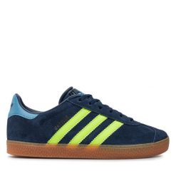Sneakersy adidas. Niebieskie półbuty chłopięce Adidas, bez wzorów, bez zapięcia. Za 259.99 zł.