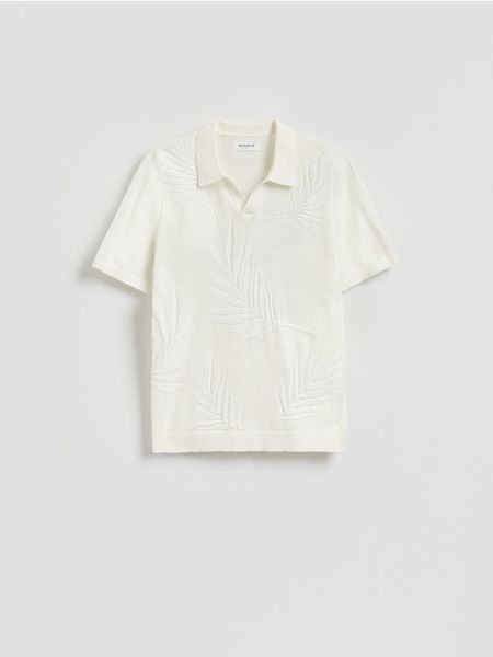 Bawełniany sweter polo - biały. Białe swetry przez głowę męskie Reserved, l, bez wzorów, z bawełny, bez kołnierzyka. Za 119.99 zł.