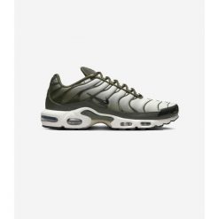 Nike Air Max Plus Sequoia Cargo Khaki. Zielone obuwie sportowe damskie Nike, bez wzorów, trekkingowe, nike air max. Za 199.90 zł.