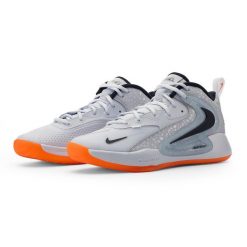 Buty do siatkówki Nike Hyperset 2 SE. Brązowe buty sportowe męskie Nike, bez zapięcia, do siatkówki. Za 660.70 zł.