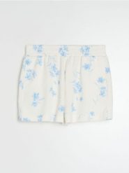 Szorty soft touch z domieszką wiskozy w kwiatowy wzór - wielobarwny. Szorty damskie Sinsay, l, bez wzorów, z wiskozy. Za 39.99 zł.