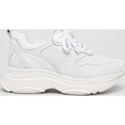 Wojas - Buty. Białe obuwie sportowe damskie Wojas, bez wzorów, z materiału, Adidas Advantage. W wyprzedaży za 319.90 zł.