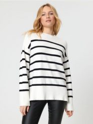 Sweter w paski - kremowy. Białe swetry damskie Sinsay, l, bez wzorów, z dzianiny, klasyczne, bez kołnierzyka, bez ramiączek, bez kaptura. Za 59.99 zł.