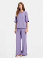United Colors Of Benetton Piżama 35VB3P03P Fioletowy Loose Fit. Fioletowe piżamy damskie United Colors Of Benetton, xs, bez wzorów, z bawełny, bez ramiączek. Za 159.99 zł.