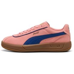 Adidasy Puma Club Klassika Sd, Kobiety. Czerwone obuwie sportowe damskie Puma, bez wzorów, z zamszu, trekkingowe. W wyprzedaży za 209.00 zł.