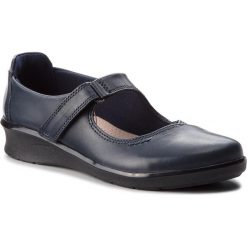 Półbuty CLARKS - Hope Henley 261371774 Navy Leather. Niebieskie półbuty damskie Clarks, z materiału. W wyprzedaży za 229.00 zł.