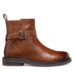 Botki Geox. Brązowe botki damskie Geox, bez obcasa, na płaskiej podeszwie, bez zapięcia. Za 589.99 zł.