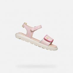 Sandały GEOX J SANDAL PUFFYPOP Rose. Czerwone sandały damskie Geox, bez wzorów, z syntetyku, bez obcasa, bez zapięcia. Za 206.99 zł.