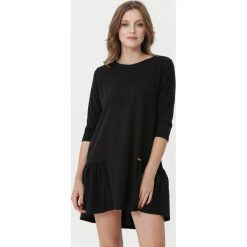 Czarna Sukienka Odelia. Czarne sukienki dla dziewczynek Born2be, bez wzorów, klasyczne, bez ramiączek, krótkie. Za 69.99 zł.