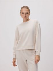 Bluza z modalem - beżowy. Brązowe bluzy damskie Reserved, l, bez wzorów, z dzianiny, bez kaptura. Za 99.99 zł.