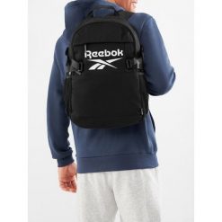 Plecak Reebok. Czarne plecaki damskie Reebok, bez wzorów, sportowe. Za 129.99 zł.