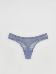 Siateczkowe majtki typu stringi - niebieski. Niebieskie stringi damskie Reserved, l, bez wzorów. Za 19.99 zł.