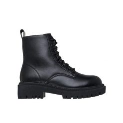 Buty traperki damskie Skechers. Śniegowce i trapery damskie Skechers, ze skóry, przed kolano. Za 289.00 zł.