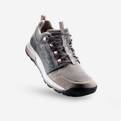 Buty turystyczne damskie Quechua NH500 skóra. Brązowe obuwie sportowe damskie QUECHUA, bez wzorów, z kauczuku, trekkingowe. Za 199.99 zł.