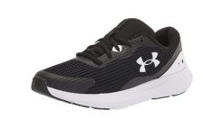 Buty do biegania damskie Under Armour Surge 3. Białe obuwie sportowe damskie Under Armour, bez wzorów, z materiału, do biegania. Za 240.10 zł.