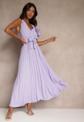 Fioletowa Koktajlowa Sukienka Plisowana z Kwiatową Broszką Paskiem i Gumką w Talii Viiknna. Fioletowe sukienki damskie Renee, na imprezę, l, bez wzorów, z materiału, eleganckie, bez kołnierzyka, bez ramiączek, maxi, plisowane. Za 74.99 zł.