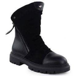 Skórzane botki damskie na platformie czarne T.Sokolski Z25-163. Czarne botki damskie T.Sokolski, ze skóry, bez obcasa, na platformie, bez zapięcia. Za 289.99 zł.